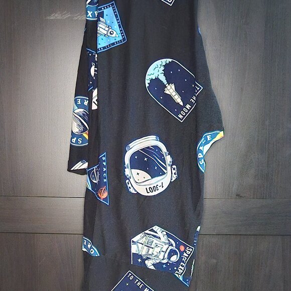 LuLaRoe Leggings - Tall and Curvy - Space - Picture 1 of 3